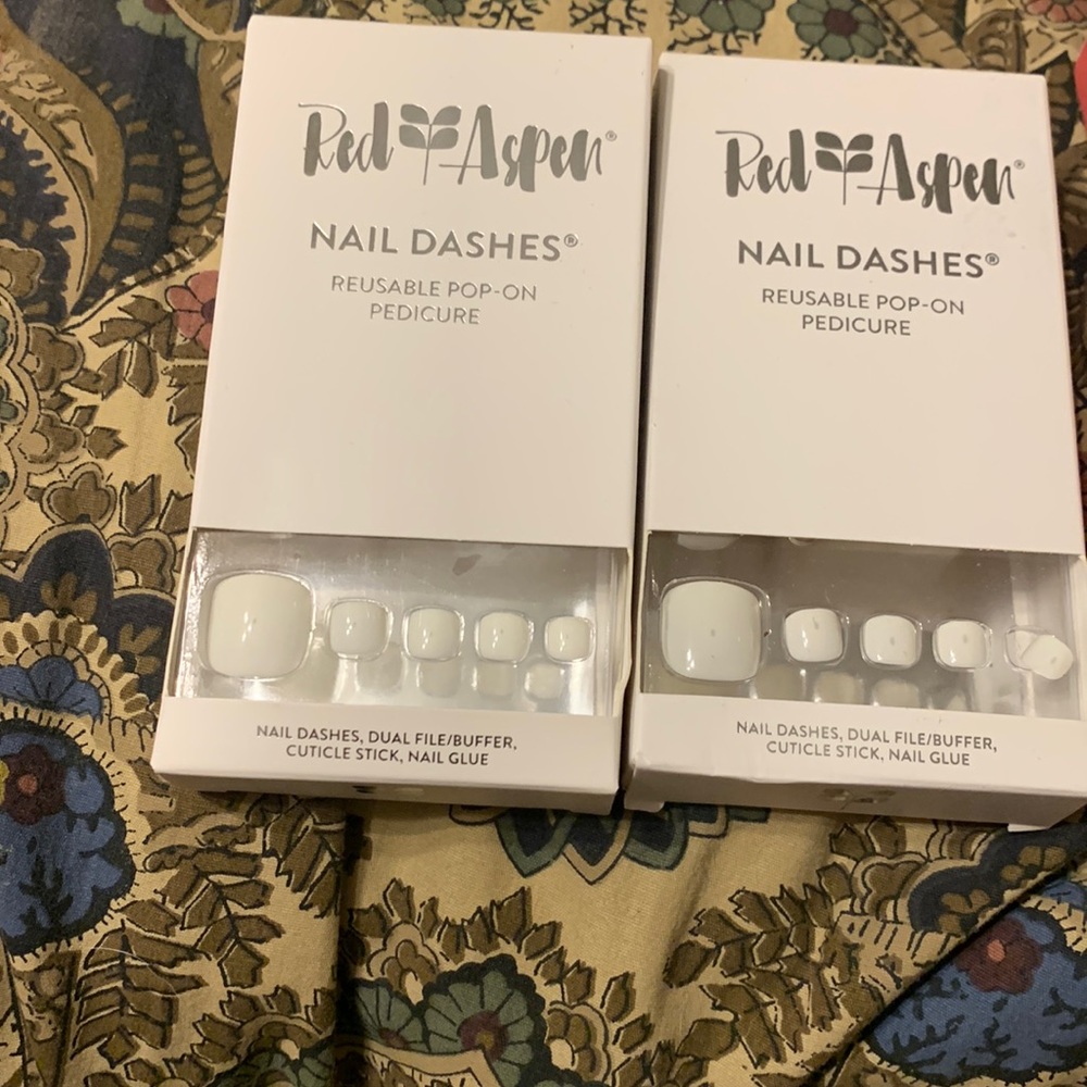 Red Aspen nails